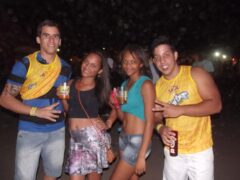 Oktober 10 Anos